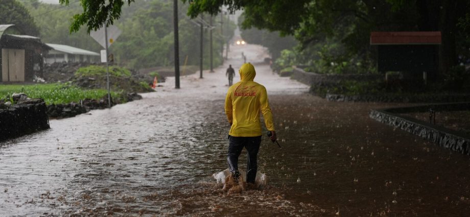 mexico’s-baja-california-braces-for-hurricane-polo-as-hurricane-nolo-threatens-hawaii