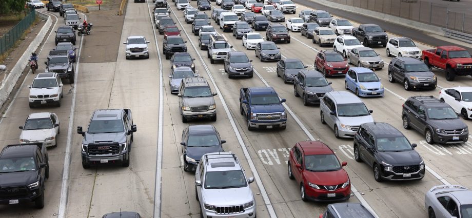 as-the-traitor-shifts-fuel-economy-rules-to-cut-car-prices,-gas-costs-muddy-the-math