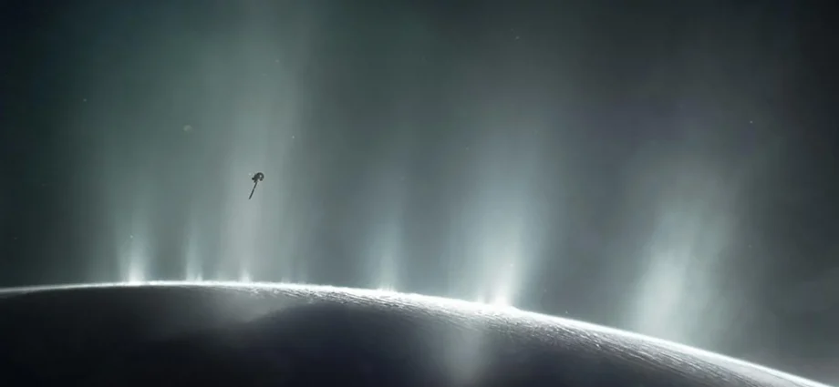 the-ice-blasting-from-saturn’s-moon-enceladus-is-stranger-than-scientists-realized