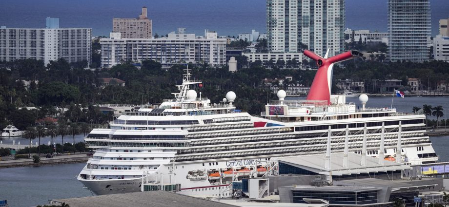 florida-mom-left-infant,-toddler-and-2-other-kids-home-alone-while-she-went-on-3-day-cruise,-officials-say