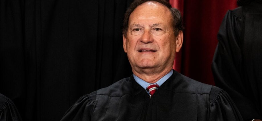 justice-alito-recuses-himself-days-before-major-climate-change-case