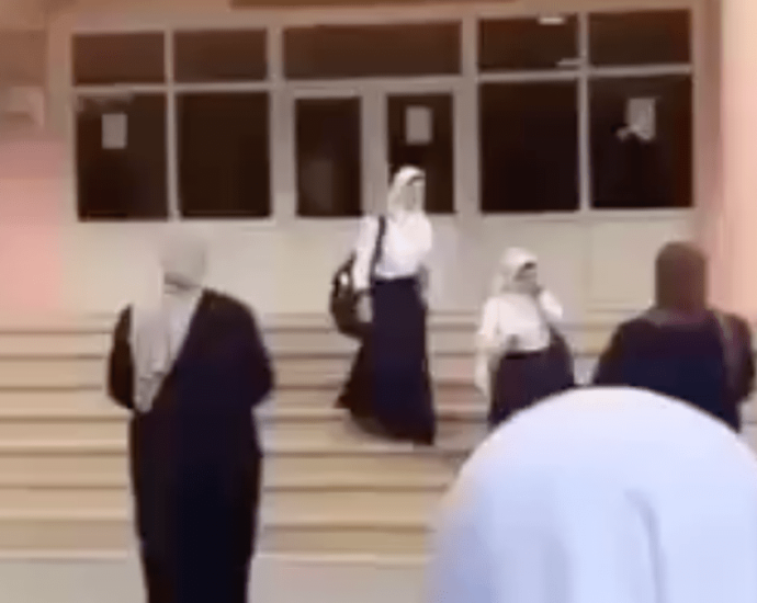 hijabi-students-turned-away-from-school-in-azerbaijan
