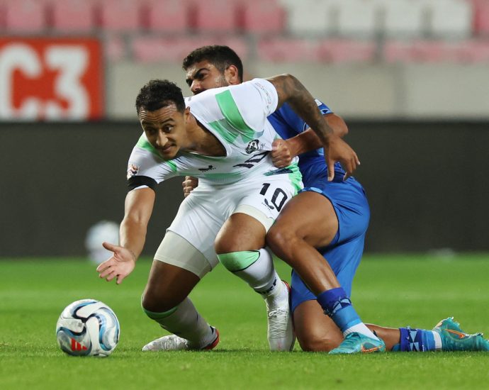 ireland-vs-israel-nations-league-match-will-go-ahead,-coach-confirms
