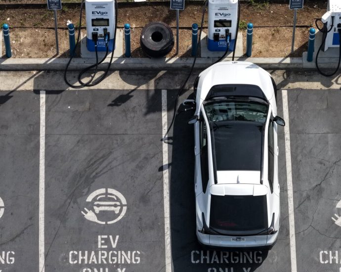 one-year-after-the-end-of-the-ev-tax-credit,-is-the-future-still-electric?