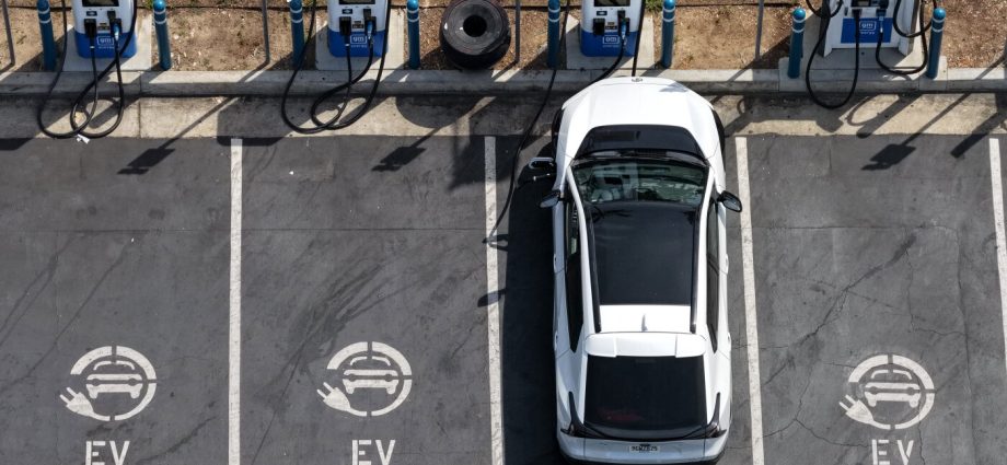 one-year-after-the-end-of-the-ev-tax-credit,-is-the-future-still-electric?