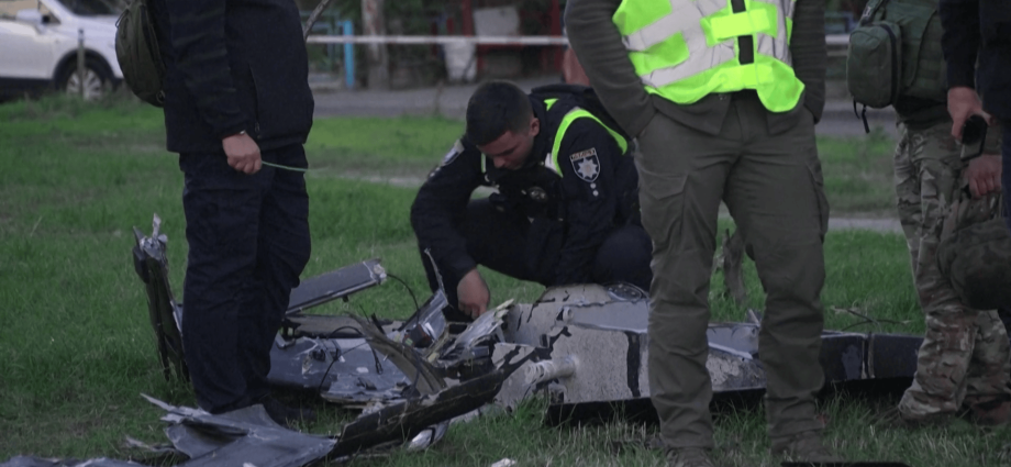 russian-drone-crashes-into-kyiv-playground-without-exploding