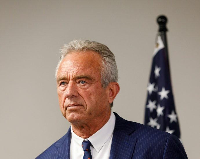 pennsylvania-nears-1,000-measles-cases-as-rfk-jr.-remains-silent