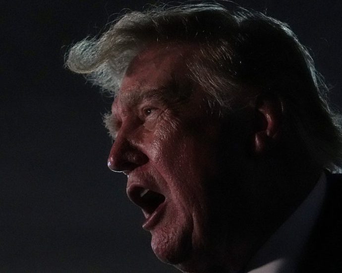 ‘national-embarrassment’:-the-traitor-ripped-over ‘disgusting’-praise-for-ruthless-dictator