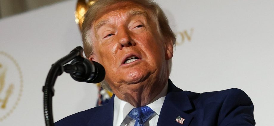 traitor-47-hands-his-critics-an-irresistible-’s**tty-job’-sound-bite