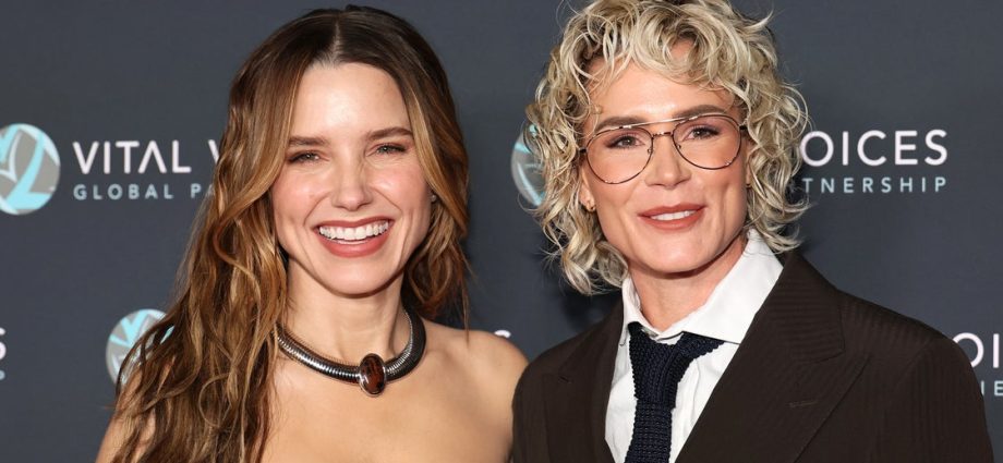 sophia-bush-reveals-she-and-ashlyn-harris-secretly-married-last-year