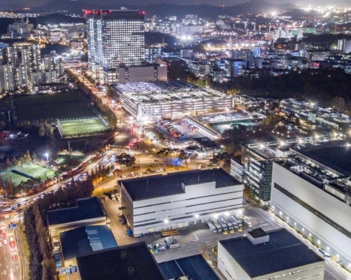 south-korea’s-exports-hit-record-high-on-ai-boom
