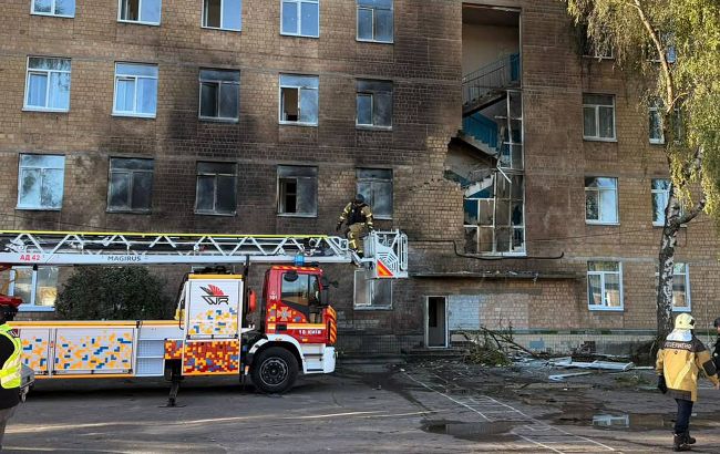 a-school-with-children,-a-cafe,-warehouses:-russia’s-drones-hit-civilian-kyiv-again