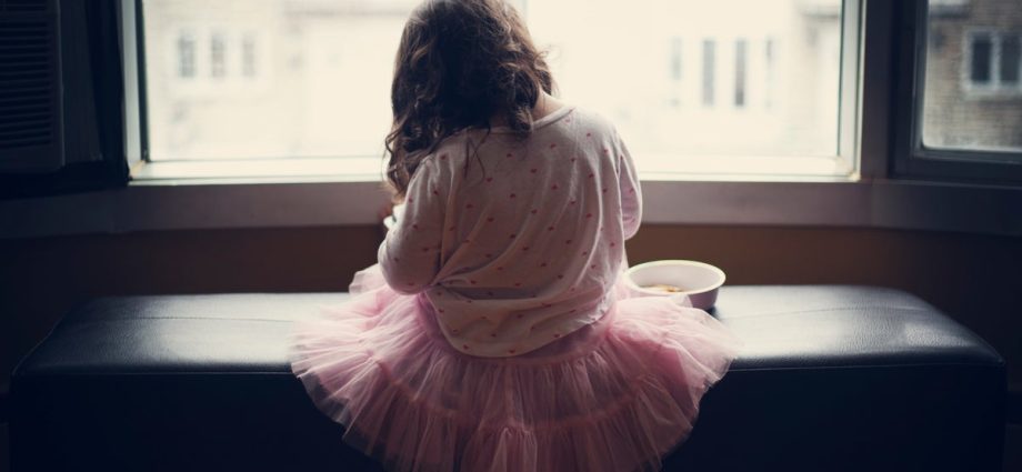 my-child-brought-home-a-pink-princess-nightgown-—-then-said-5-words-that-cracked-me-wide-open