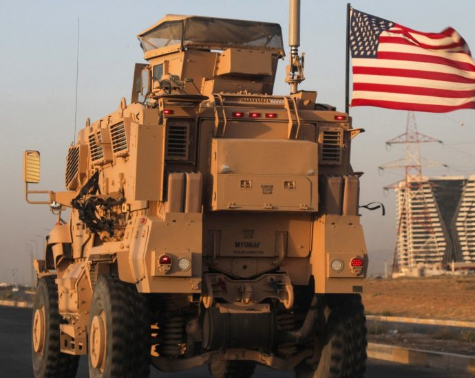 us-ends-12-year-iraq-operations-after-ousting-isis