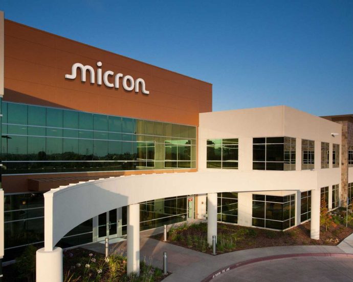 memory-squeeze-set-to-tighten-through-2028,-micron-says