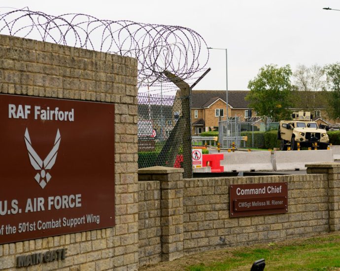 uk-police-arrest-6th-suspect-on-‘suspicion-of-preparing-terrorist-acts’-in-raf-fairford incident