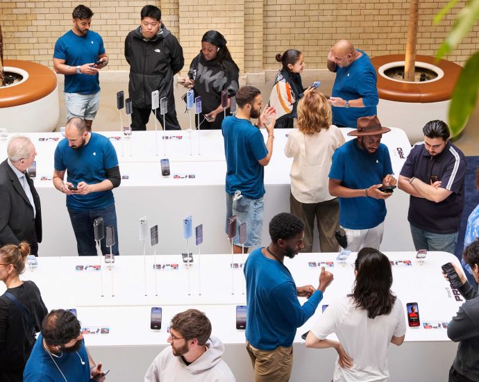 will-‘move-fast,-ship-quicker’-kill-the-apple-brand?