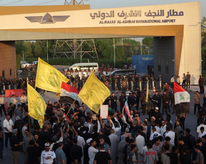 iran-urges-iraq-to-lift-flight-ban-amid-us-sanctions