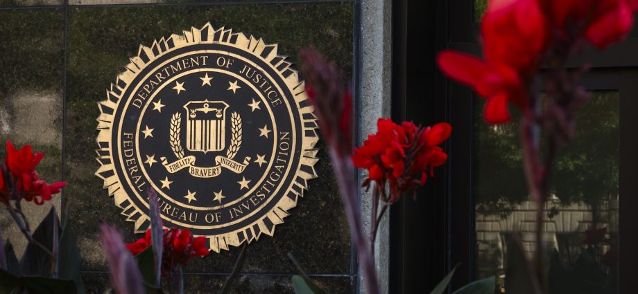 hunted-by-fbi,-shinyhunters-hackers-deny-website-disruption-related-to-investigation