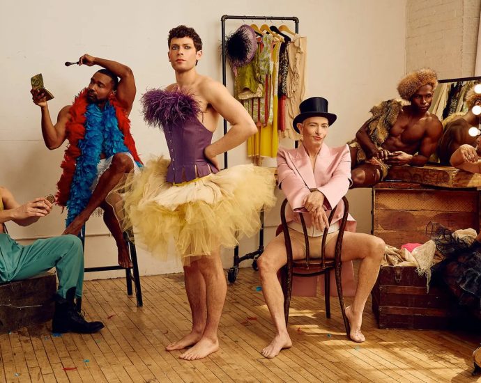 ‘the-gorgeous-nothings’-brings-forgotten-queer-nyc-stories-to-the-stage-and-your-headphones