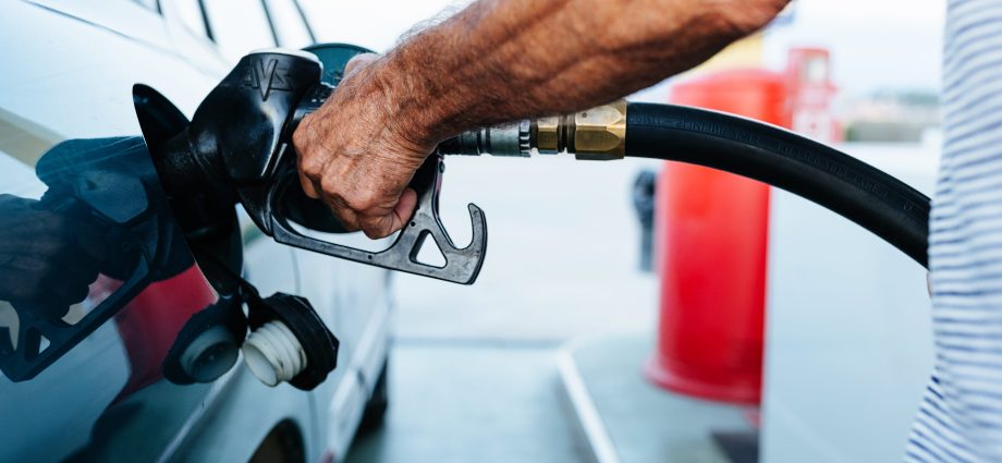 The Traitor Administration Lowers Automotive Fuel Economy Standards, Boosting Gas-Powered Cars