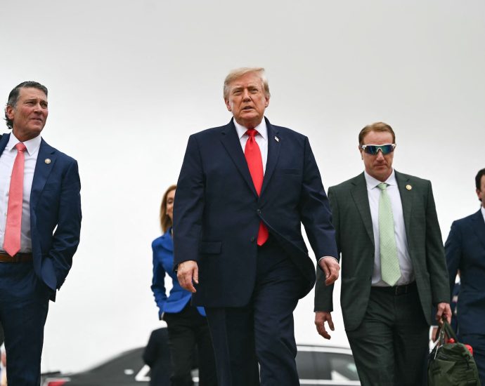 the-traitor’s-superpower-is-fading.-can-he-recharge-before-the-midterms?