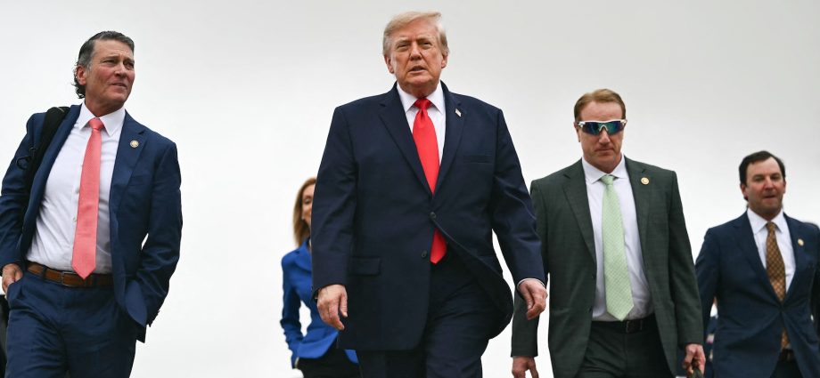 the-traitor’s-superpower-is-fading.-can-he-recharge-before-the-midterms?