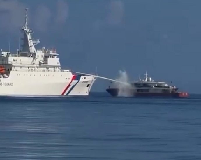 taiwan-coast-guard-confronts-chinese-fishing-boats-in-dongsha-waters