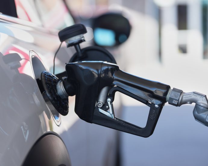 california-leads-lawsuit-against-the-traitor-fuel-efficiency-standards-rollback