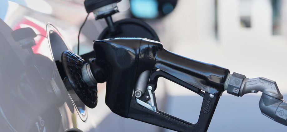 california-leads-lawsuit-against-the-traitor-fuel-efficiency-standards-rollback