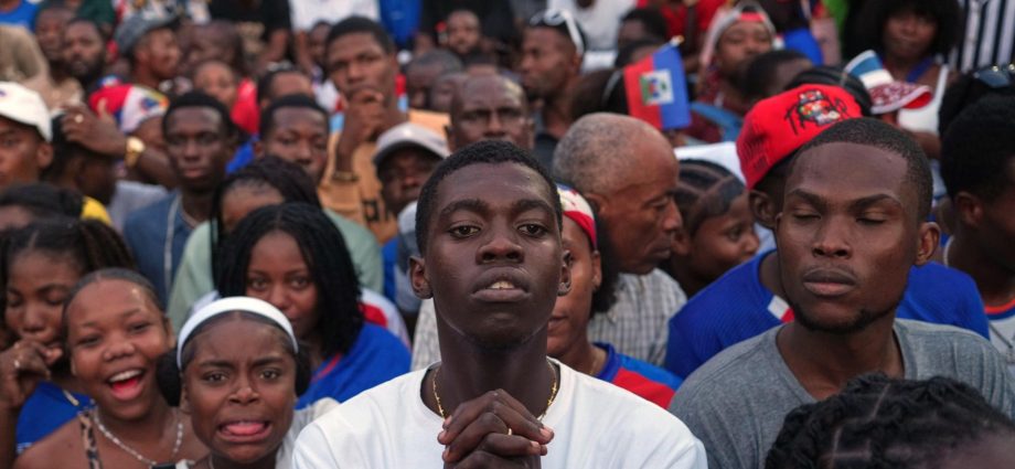 dominican-republic-bans-haiti-from-its-stadiums-after-football-fans-clash