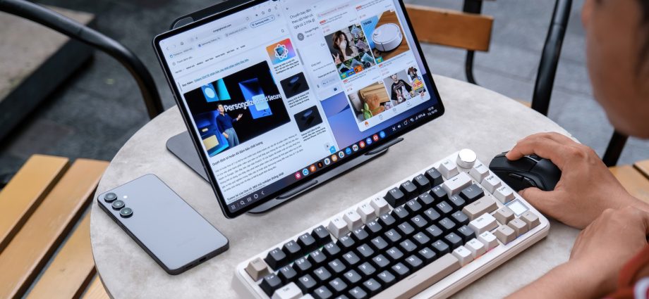 This Quick Galaxy Tablet Setting Turns Your Device Into A Second Monitor