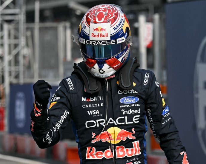 red-bull’s-verstappen-grabs-pole-position-for-bahrain-gp-in-malaysia
