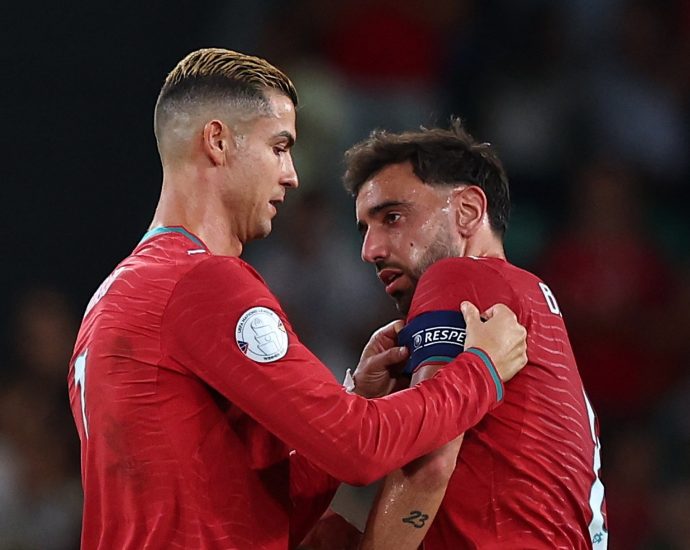 fernandes-hails-ronaldo-and-calls-for-portugal-unity-ahead-of-norway-game
