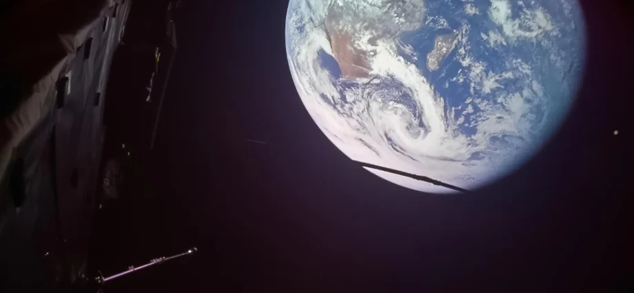 ESA’s Juice just used Earth as a slingshot to Jupiter