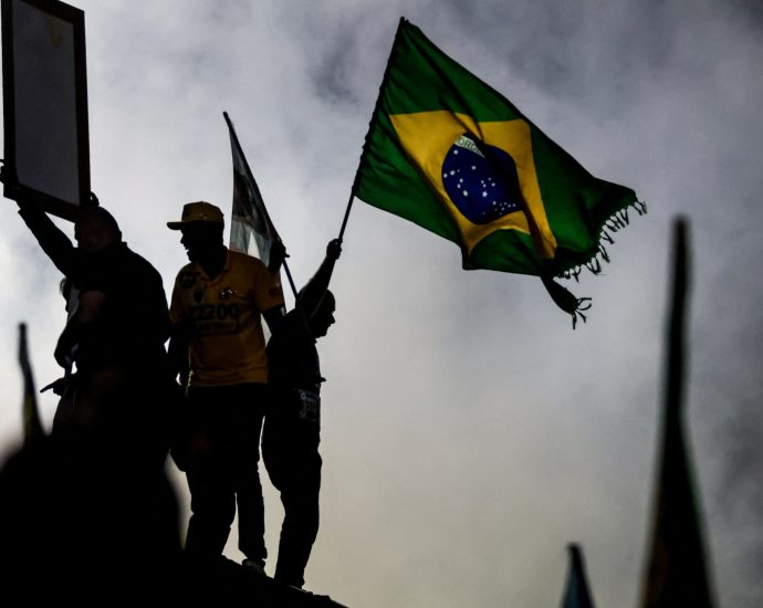 brazil-votes-in-deeply-polarised-election-pitting-lula-against-bolsonaro