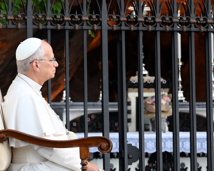 pope-leo-xiv-warns-ai-cannot-replace-human-creativity