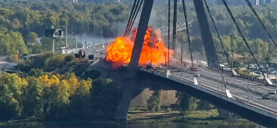 russia’s-drones-keep-targeting-the-bridges-kyiv-can’t-easily-replace—now-the-northern-crossing-is-cratered