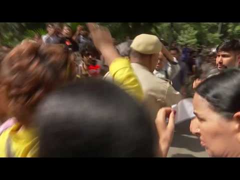 police-detain-protesters-at-gen-z-led-rally-against-india’s-voter-roll-changes