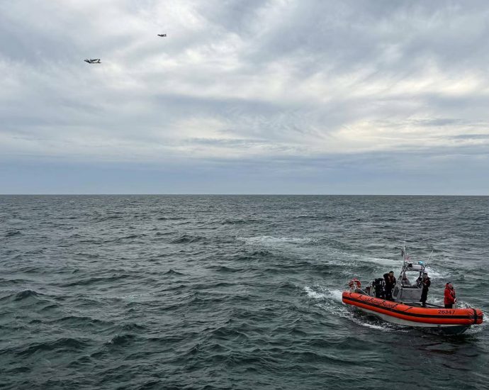 search-for-6-aboard-medical-jet-enters-second-day-after-crash-near-nantucket