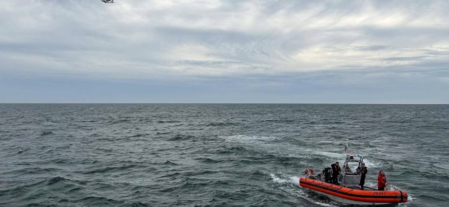 search-for-6-aboard-medical-jet-enters-second-day-after-crash-near-nantucket