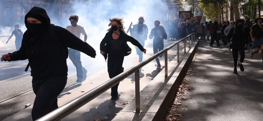 france-to-shutter-up-to-500-schools-as-more-student-protests-called
