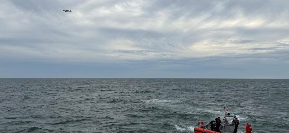 coast-guard-searches-debris-field-off-nantucket-for-6-aboard-air-ambulance