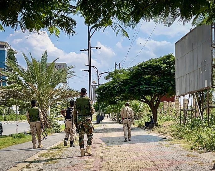 ethiopia’s-forces-retake-mekelle-amid-renewed-tigray-fighting