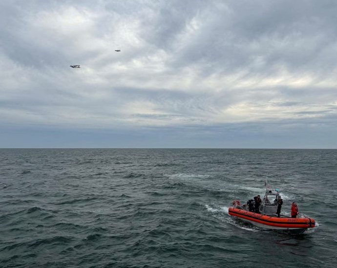 us-coastguard-suspends-search-for-six-on-board-crashed-medical-jet