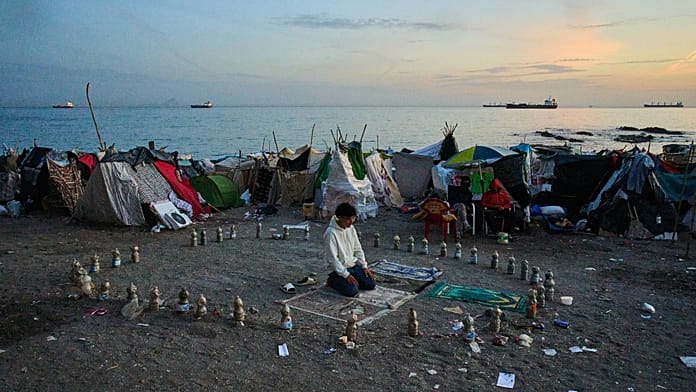 spanish-police-remove-over-3,000-migrants-from-ceuta-beach-camp