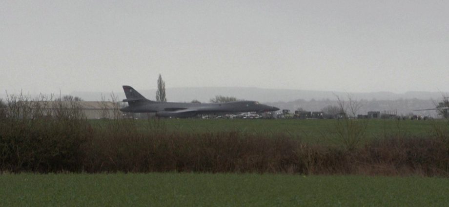 us-abruptly-withdraws-bombers-from-uk’s-raf-fairford