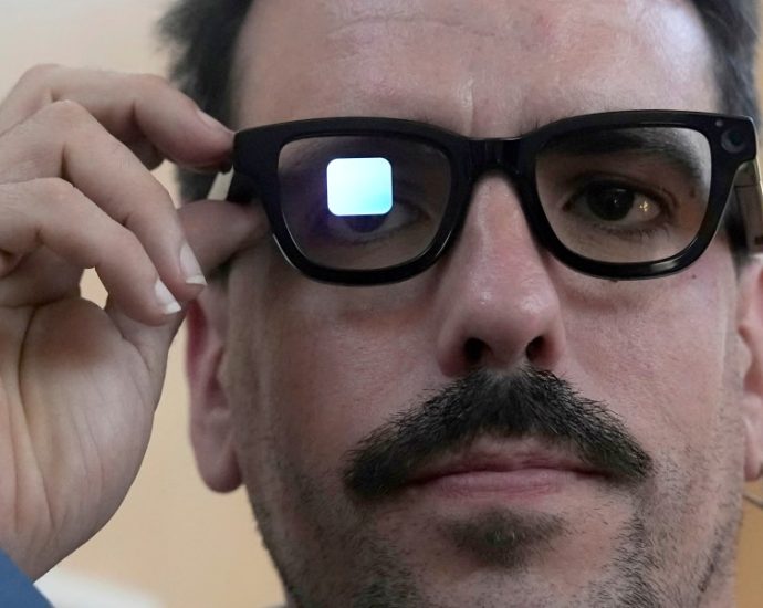 privacy-concerns-put-smart-glasses-under-scrutiny-as-norway-seeks-temporary-ban