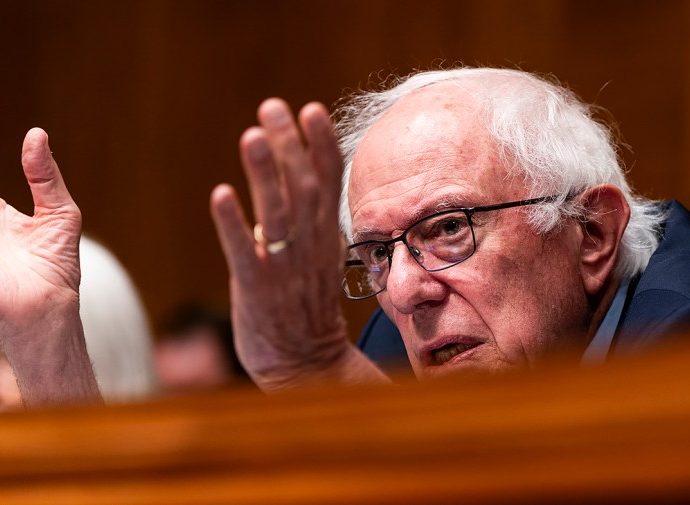 sanders-backs-pope-leo’s-call-to-protect-human-art-from-ai