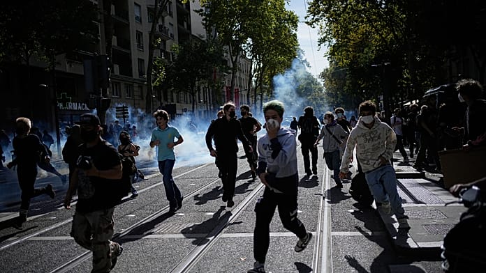 clashes-in-french-cities-as-students-continue-to-protest-over-education-funding